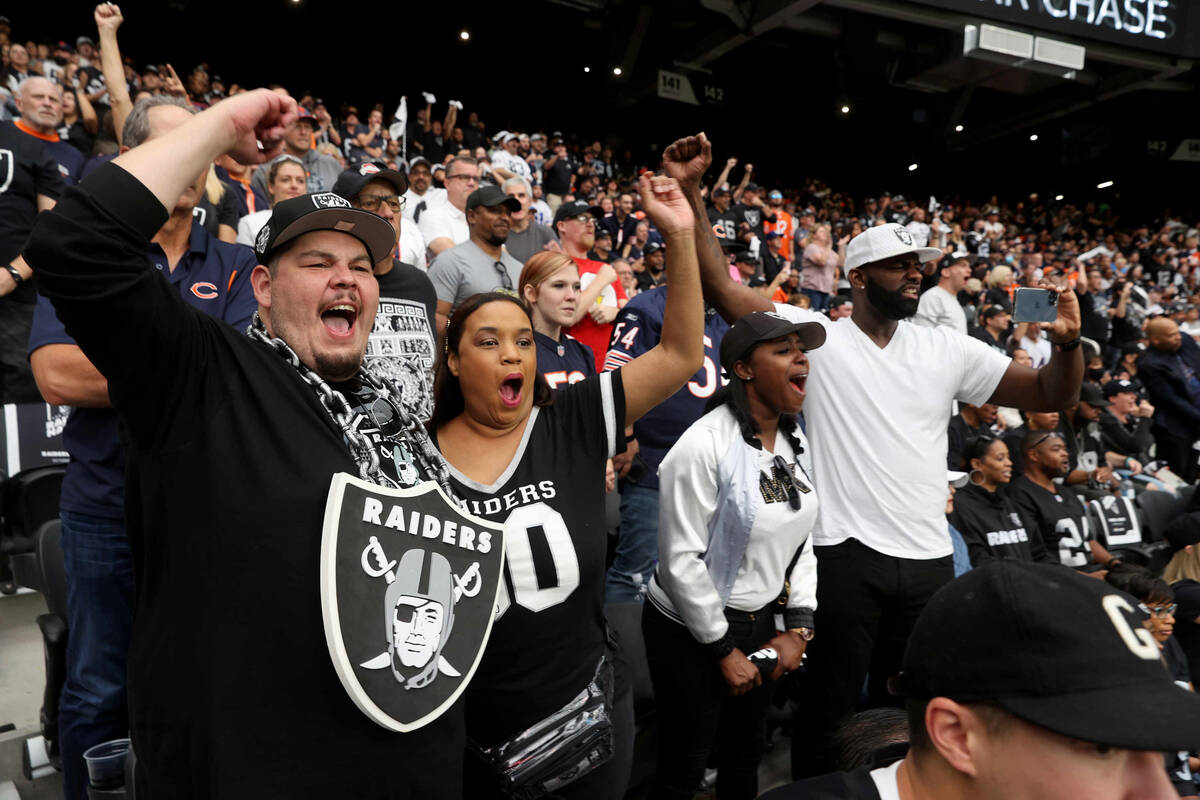 Carlos Rodriguez, from left, Gisell Rodriguez, of Redwood City, Calif., Shonte Amey-Shavies and ...
