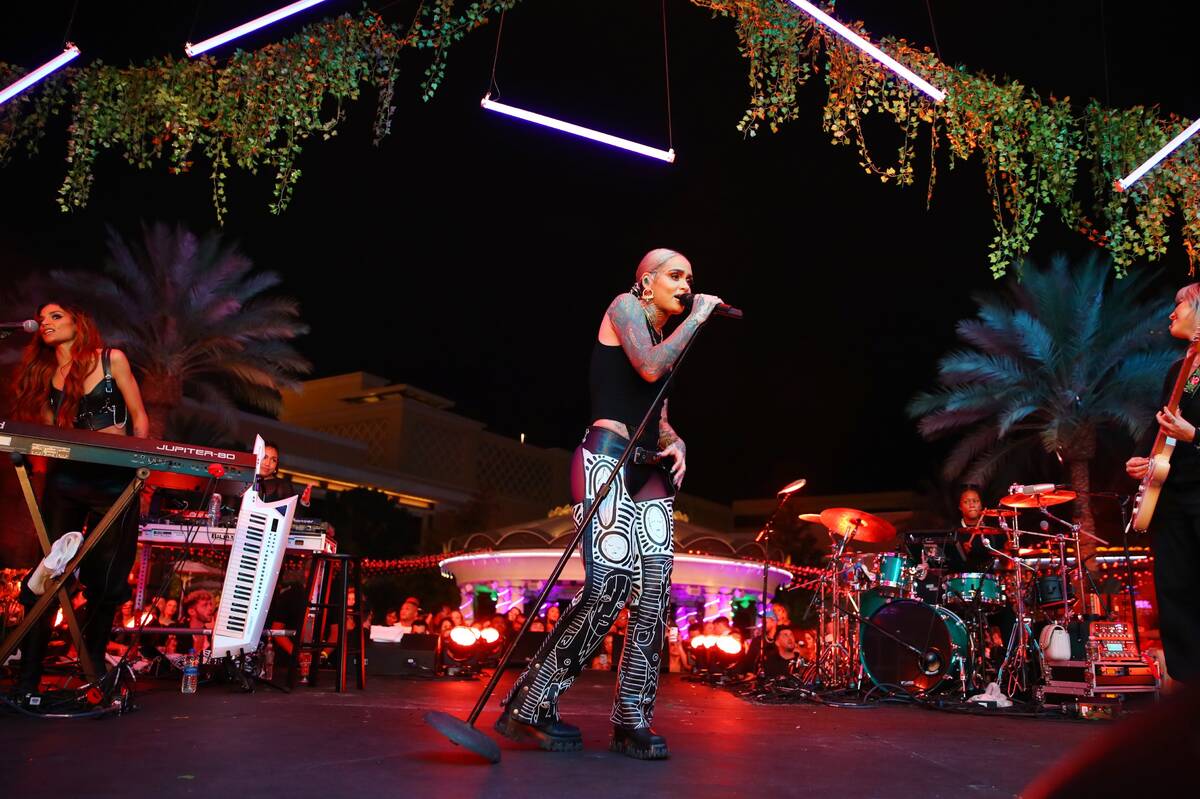 Kehlani Pop performs at XS Nightclub at Wynn Las Vegas as part of "Justin Bieber & Friends, The ...