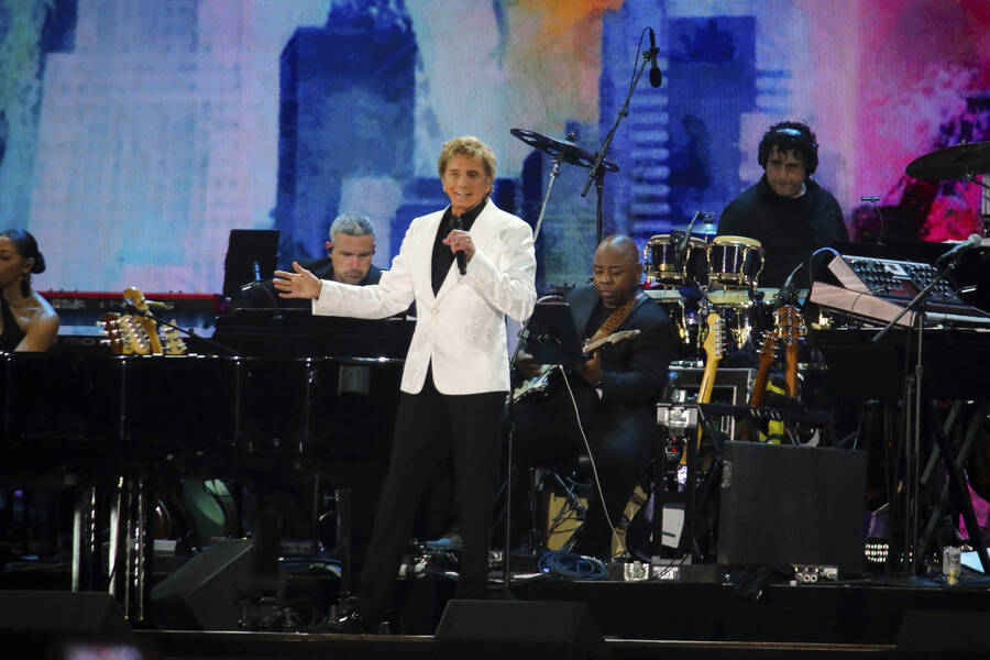 Barry Manilow Christmas 2022 Barry Manilow Sets Christmas Shows At Westgate | Las Vegas Review-Journal