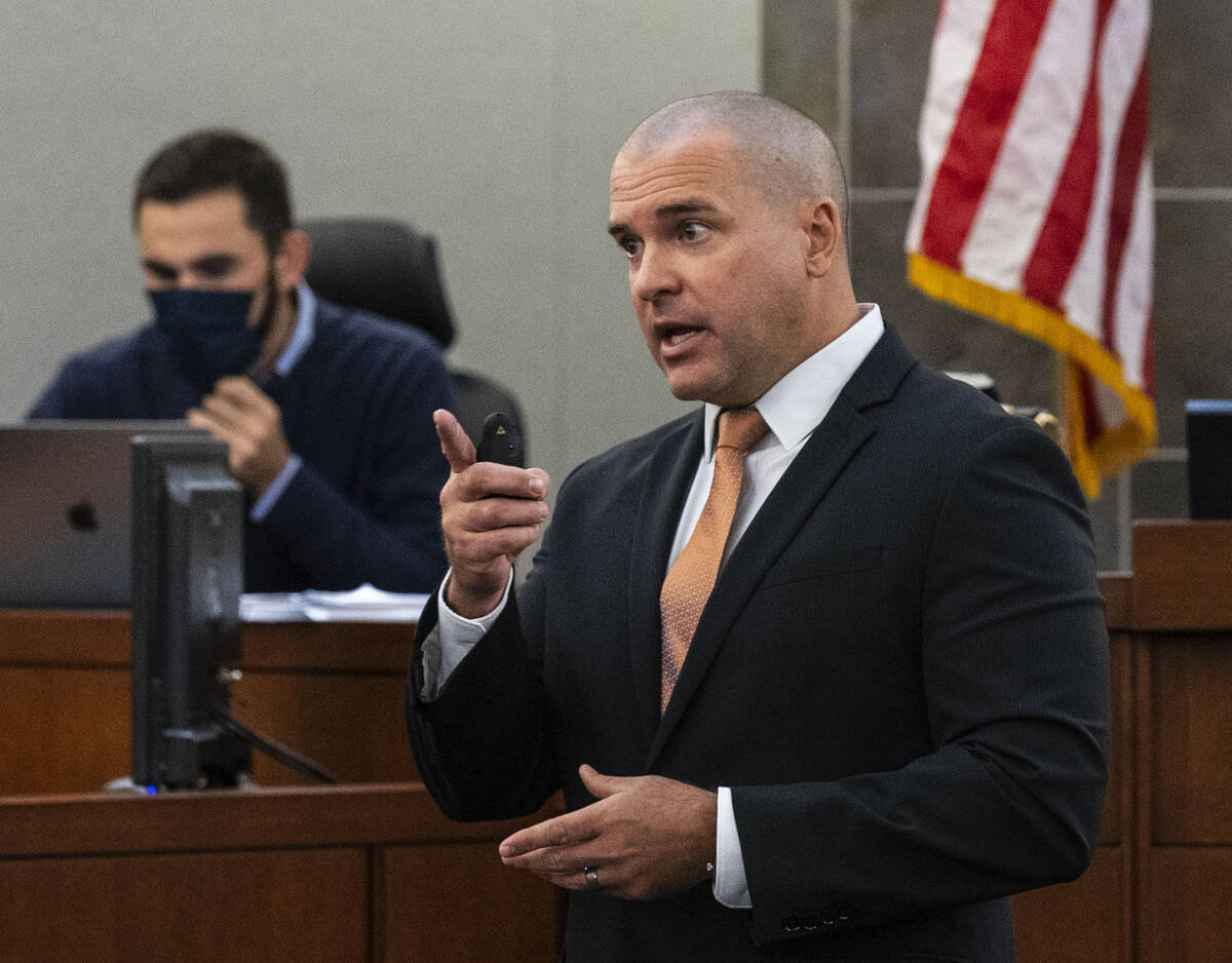 Prosecutor John Giordani delivers his closing arguments during Cortrayer ZoneÕs, 38, and M ...