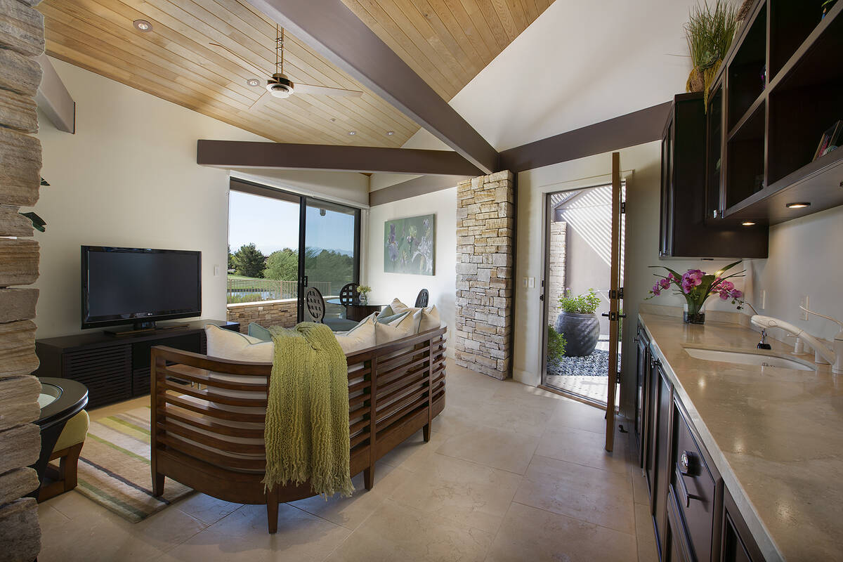 The casita has a kitchen. (Synergy Sotheby’s International Realty)