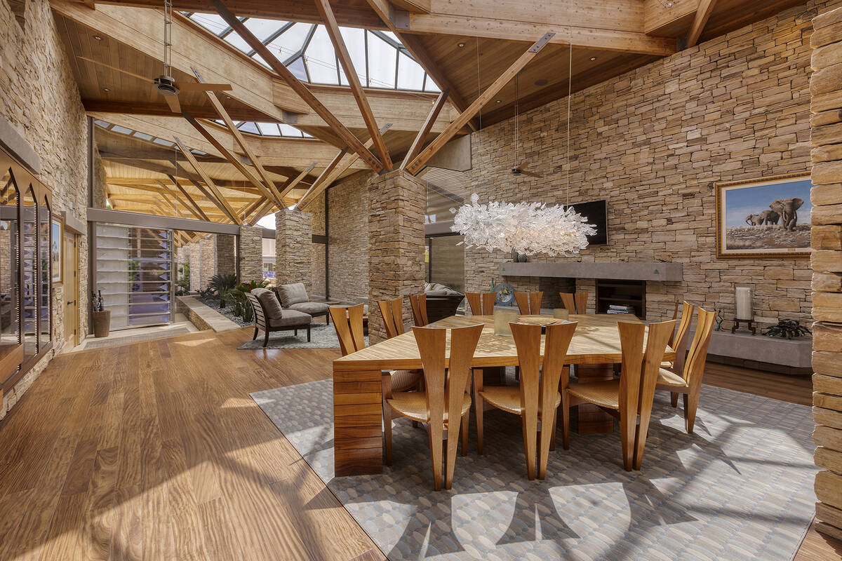 The dining room. (Synergy Sotheby’s International Realty)