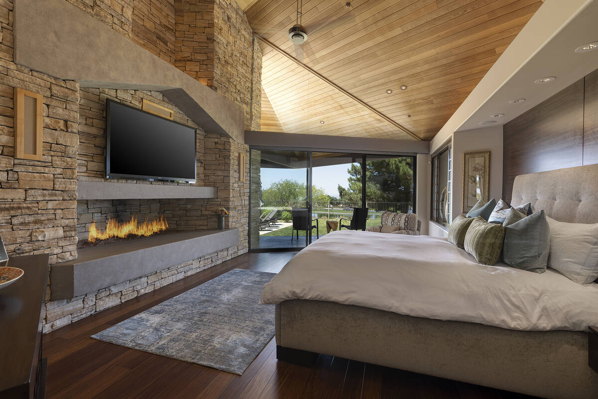 Master bedroom. (Synergy Sotheby’s International Realty)