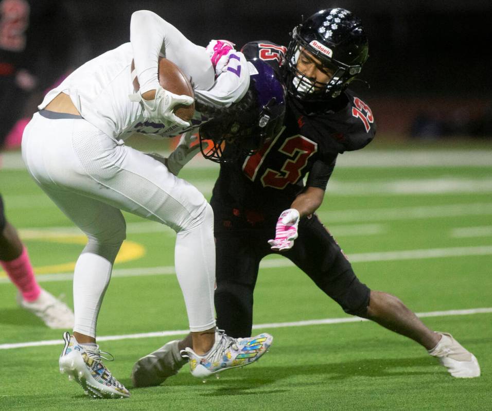 Las Vegas' defensive back Che Jones (13) hits Durango's wide receiver Micah Reyes (17) during t ...