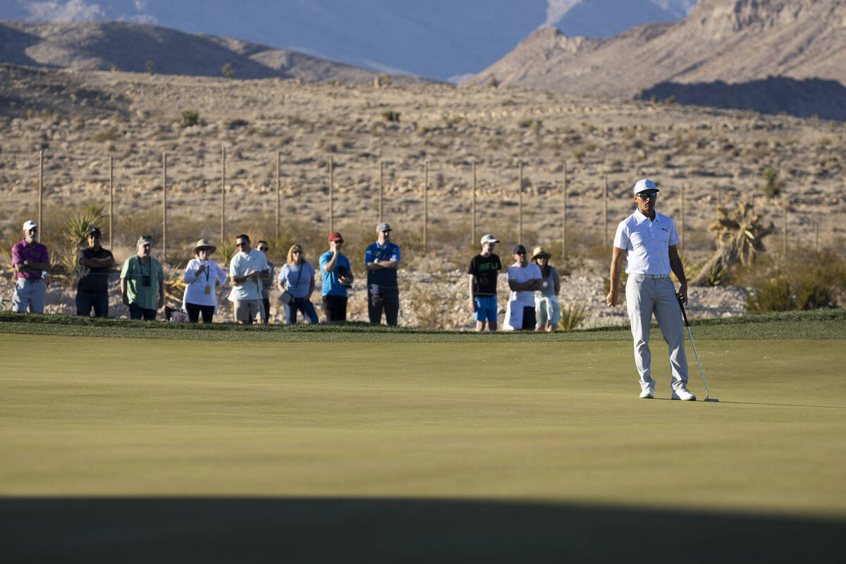Rickie Fowler gets ready to putt the ball on the 18th hole during the third round of the CJ Cup ...