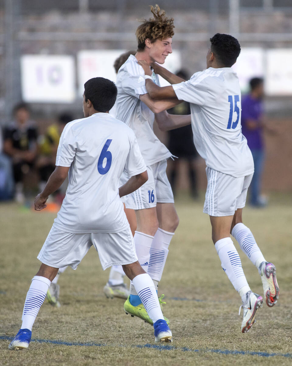 Green Valley's Talan Colbert (16) celebrates the goal he scored with teammates Cruz Barron-Rent ...