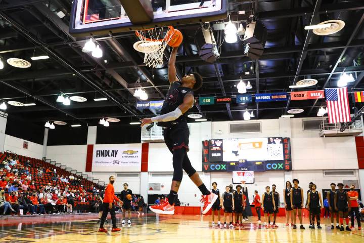 UNLV's Keshon Gilbert (10) lays up the ball during an open basketball practice and fundraiser f ...