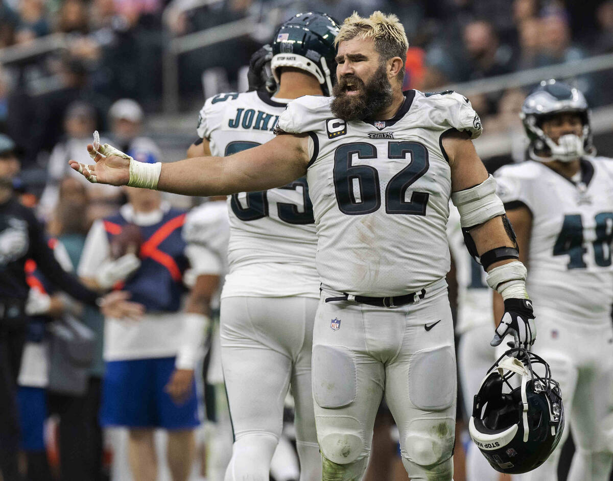 Philadelphia Eagles center Jason Kelce (62) argues a penalty call in the second half during an ...