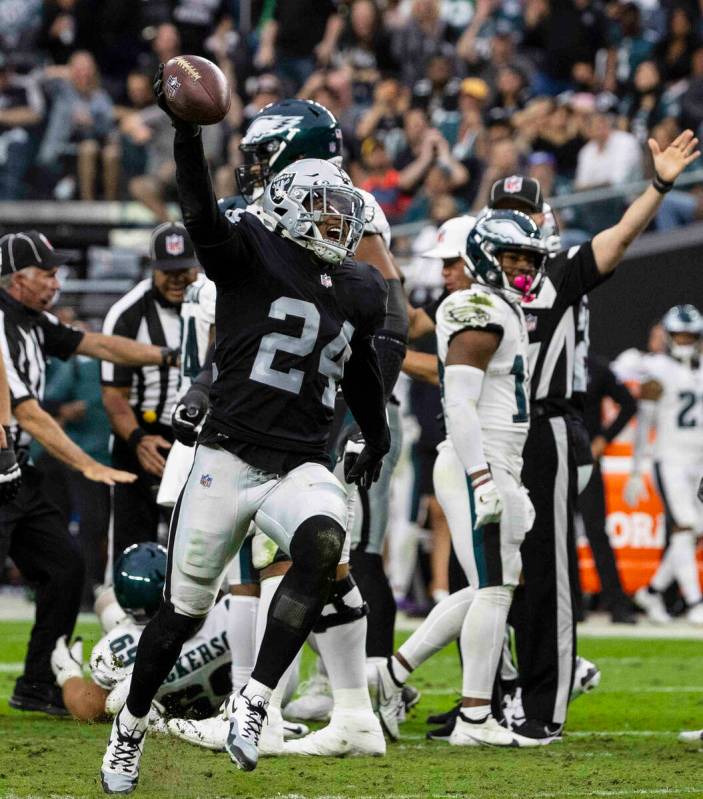 Raiders safety Johnathan Abram (24) celebrates after recovering the ball after Philadelphia Eag ...