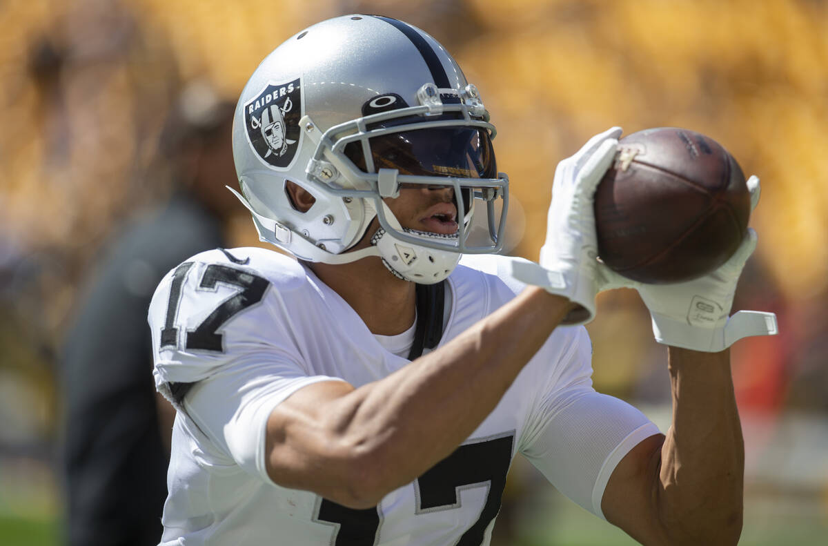 Raiders wide receiver Willie Snead (17) makes a catch before an NFL football game against the P ...