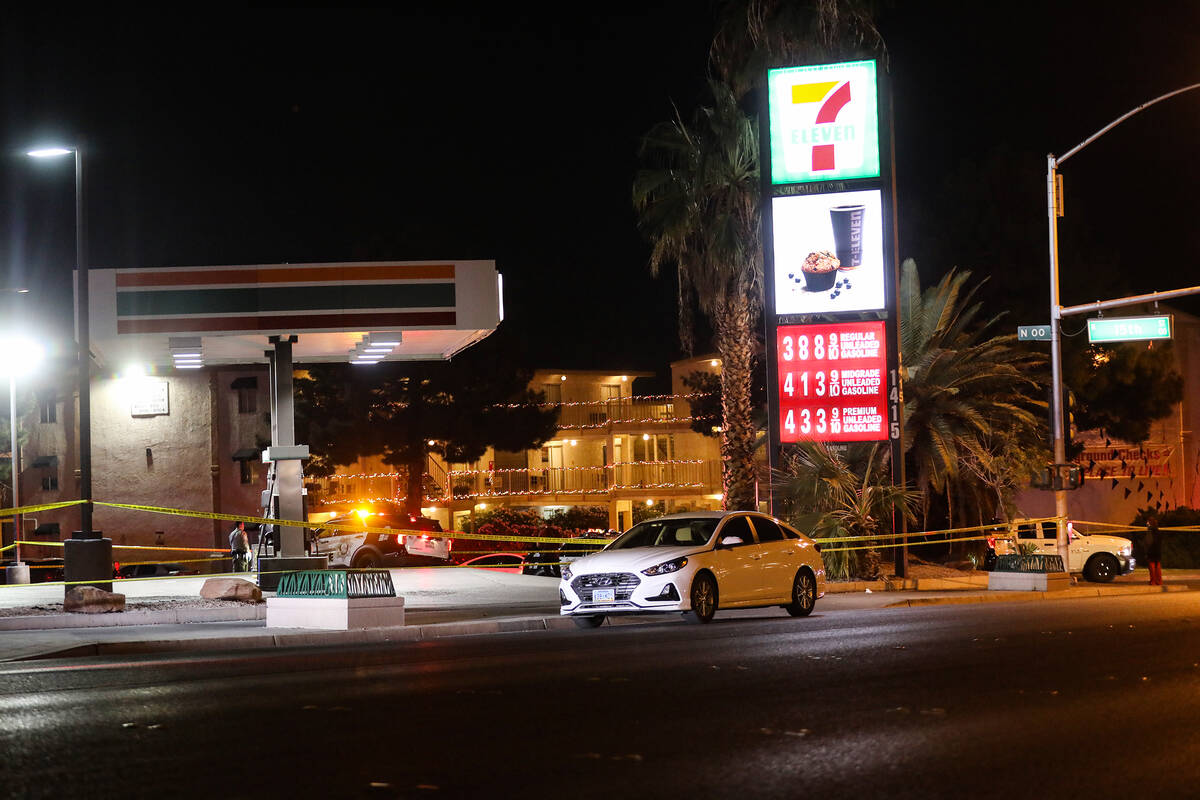 Police at the scene of a homicide investigation on 15th Street and Fremont Street in Downtown L ...