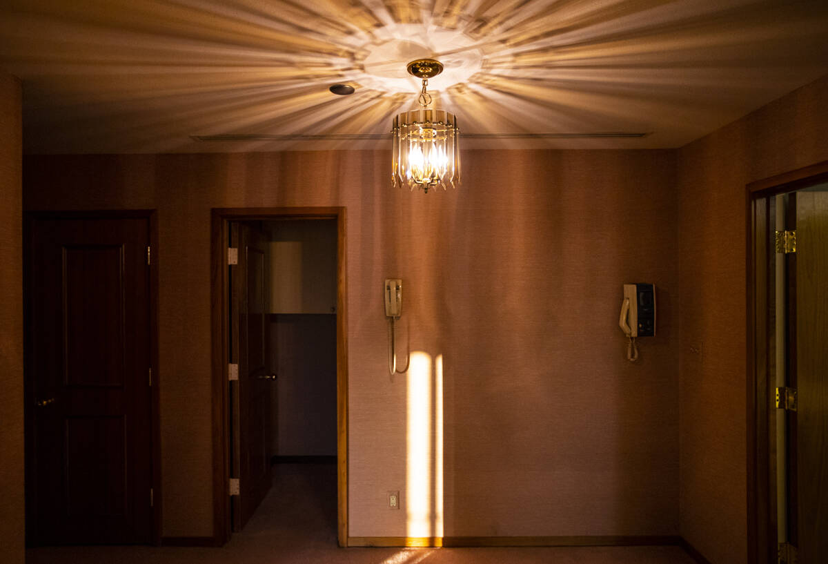 A light fixture is seen at the Jackie Gaughan Suite at the El Cortez in downtown Las Vegas on T ...