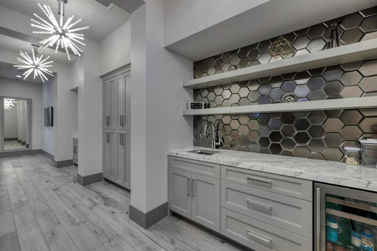 The master hall. (Las Vegas Sotheby’s International Realty)