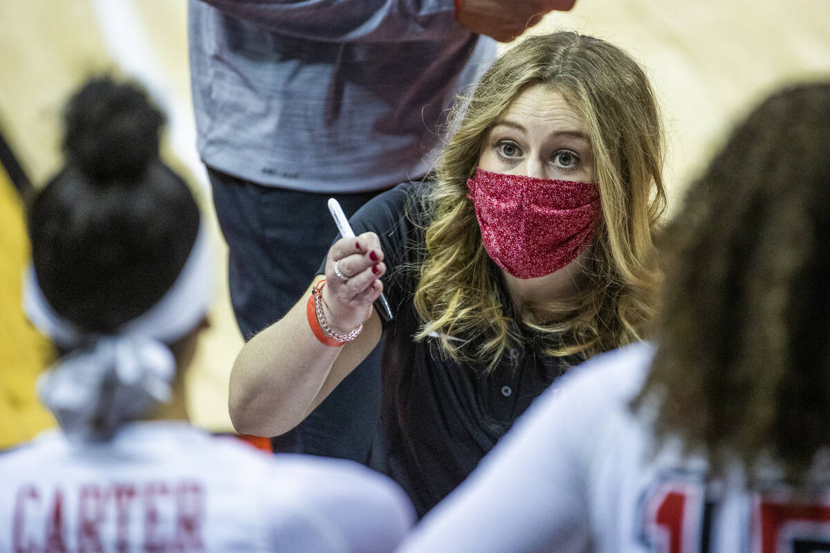 UNLV Lady Rebels head coach Lindy La Rocque instructs her players during a time out versus the ...