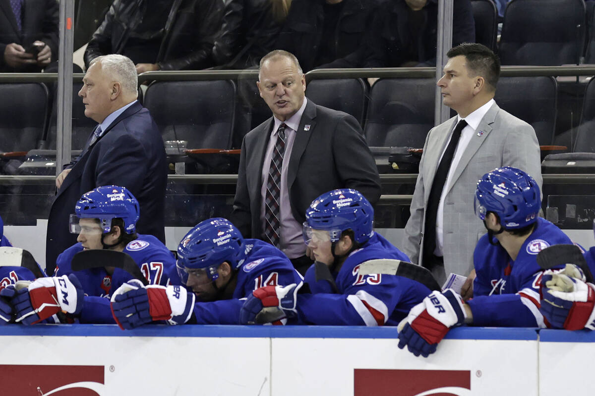Possible New York Rangers coach Gallant leads Canada to the Finals