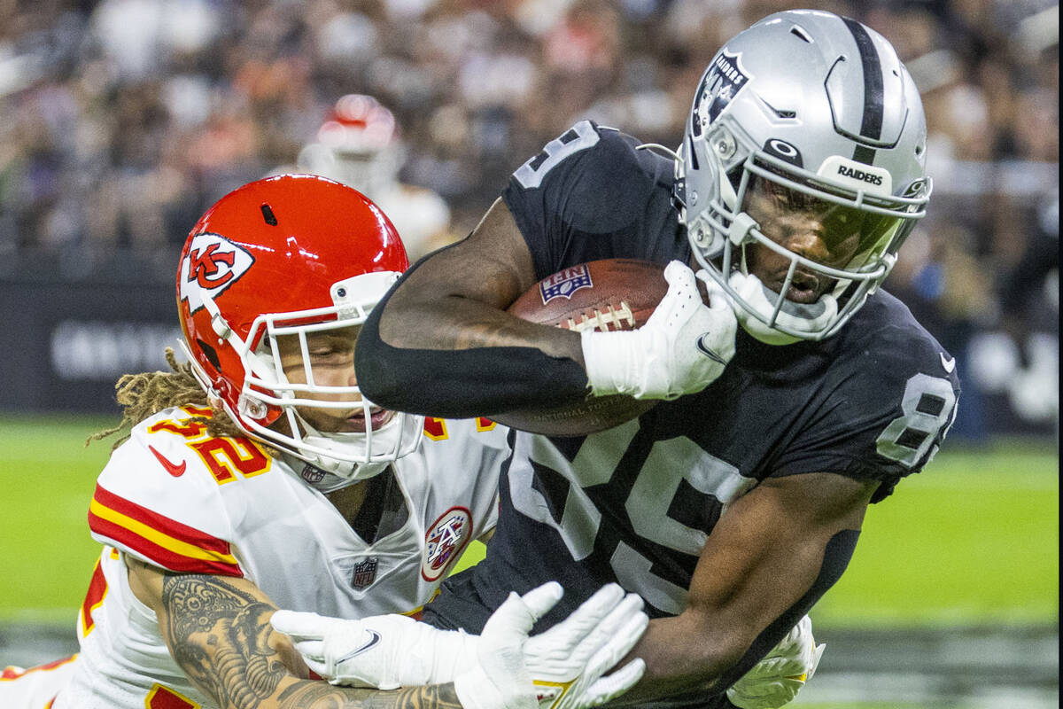 Raiders report: Wide receiver takes advantage of expanded role