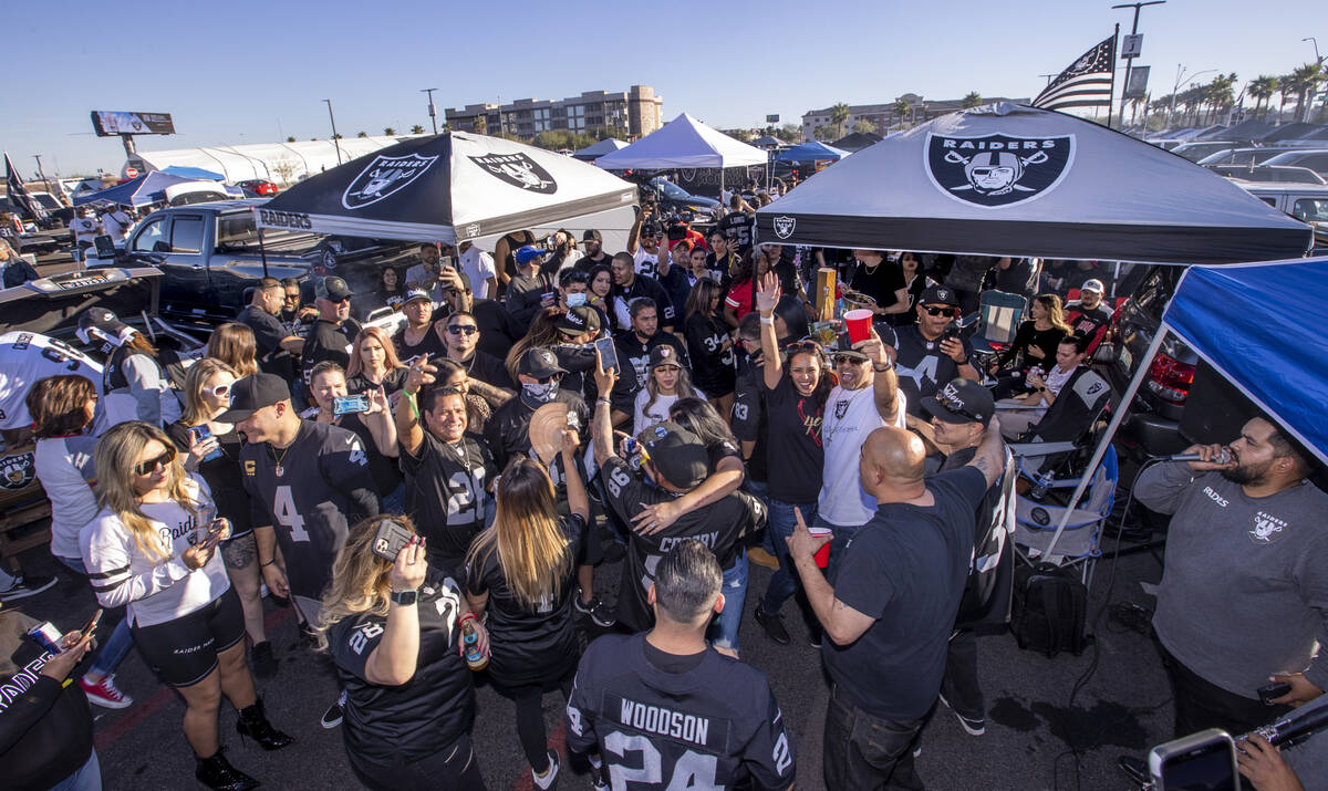 Raiders fans creation   to unrecorded  Mexican euphony  successful  tailgating earlier  an NFL crippled  versus the Kansas Cit ...