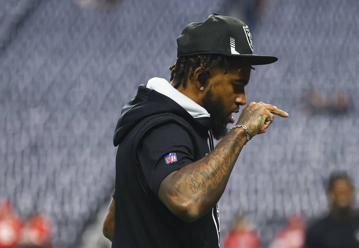 Las Vegas Raiders wide receiver DeSean Jackson warms up before the start of an NFL game against ...