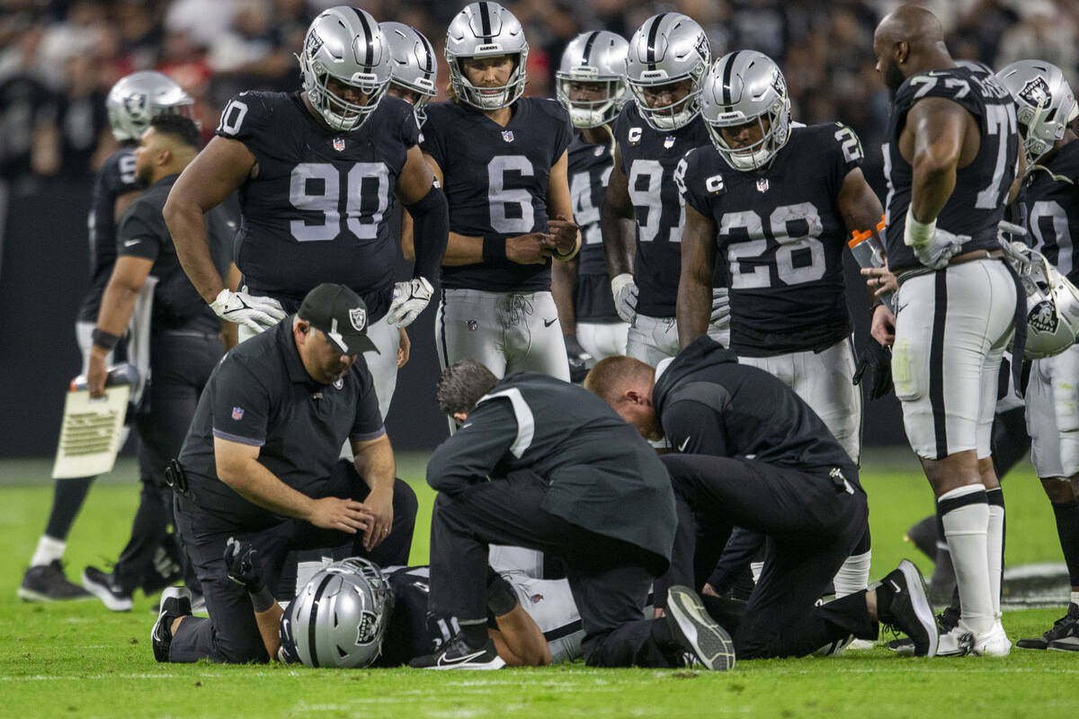 Raiders report: Offensive starter to miss remainder of season