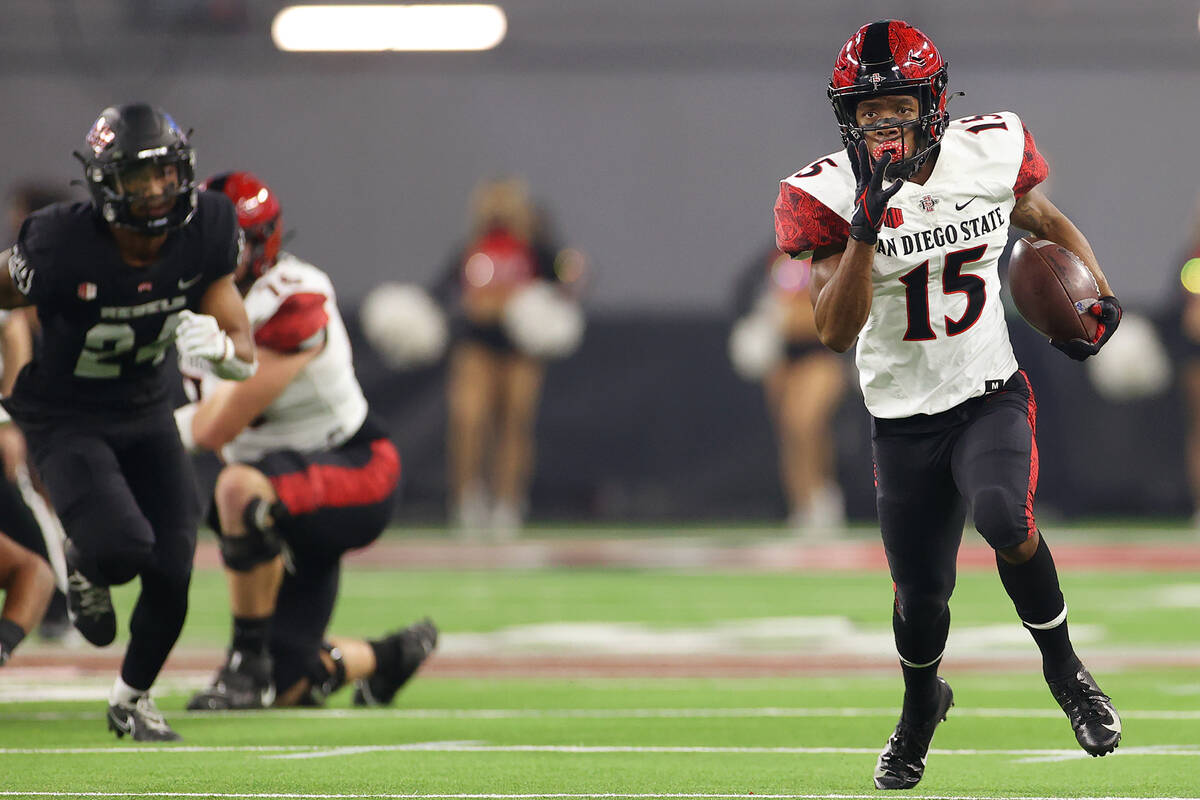 San Diego State Aztecs running back Jordan Byrd (15) runs the ball against the UNLV Rebels duri ...