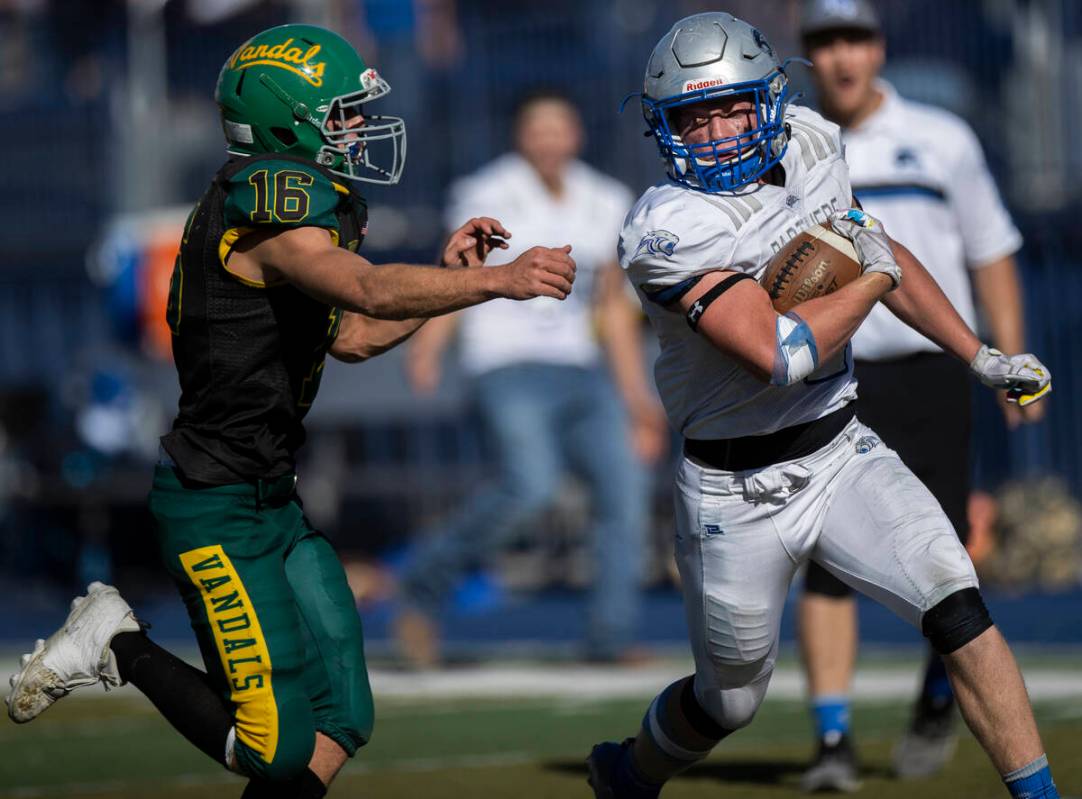 Pahranagat Valley’s Jaren Leavitt (5) makes a catch and run past Eureka’s Clayton ...