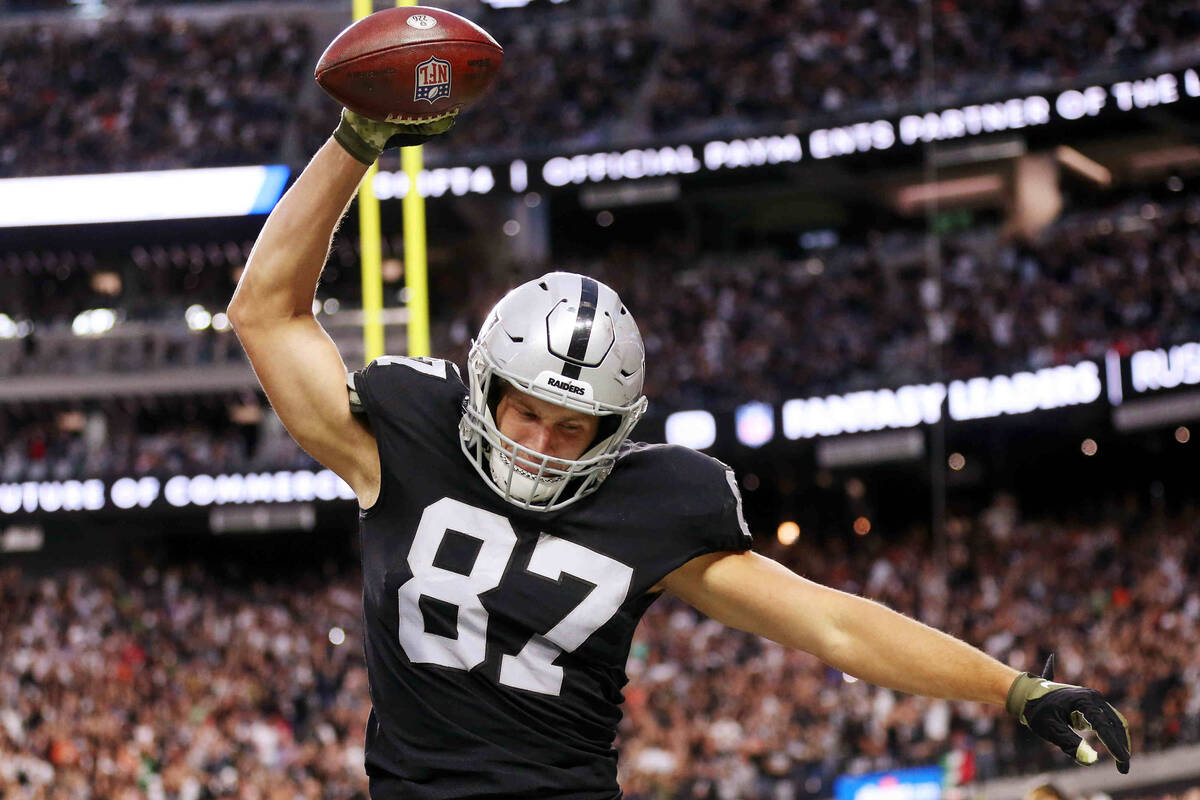 Las Vegas Raiders tight end Foster Moreau (87) celebrates a touchdown catch against the Cincinn ...