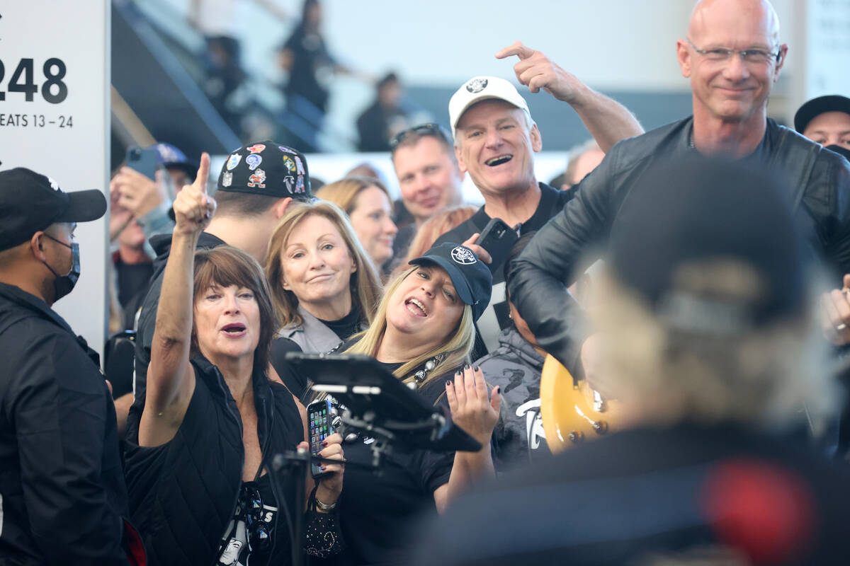Sammy Hagar cheer before he performs with David Perrico and the Raiders House Band during halft ...