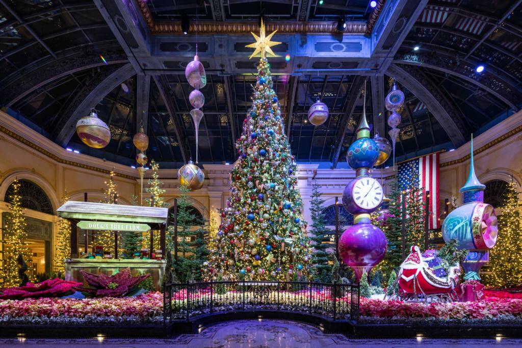 Bellagio welcomes holidays with grand floral display — PHOTOS