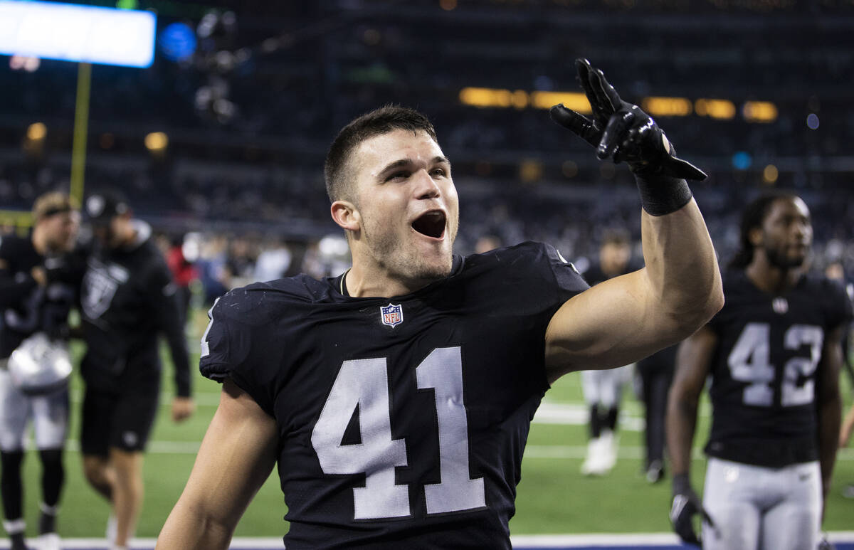 Raiders running back Sutton Smith (41) celebrates after Las Vegas beat the Dallas Cowboys in ov ...