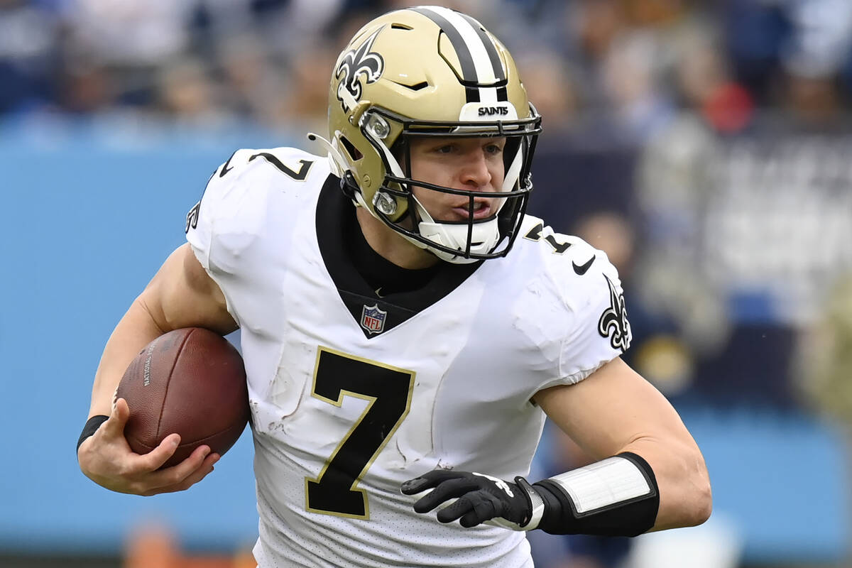 New Orleans Saints' Taysom Hill plays against the Tennessee Titans in an NFL football game Sund ...