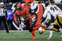 Cincinnati Bengals running back Joe Mixon (28) plays during an NFL football game against the Pi ...