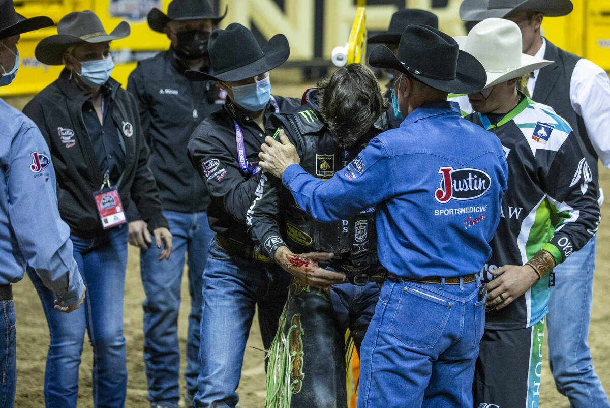 . Mauney injured during frightening spill on bull at NFR | Las Vegas  Review-Journal