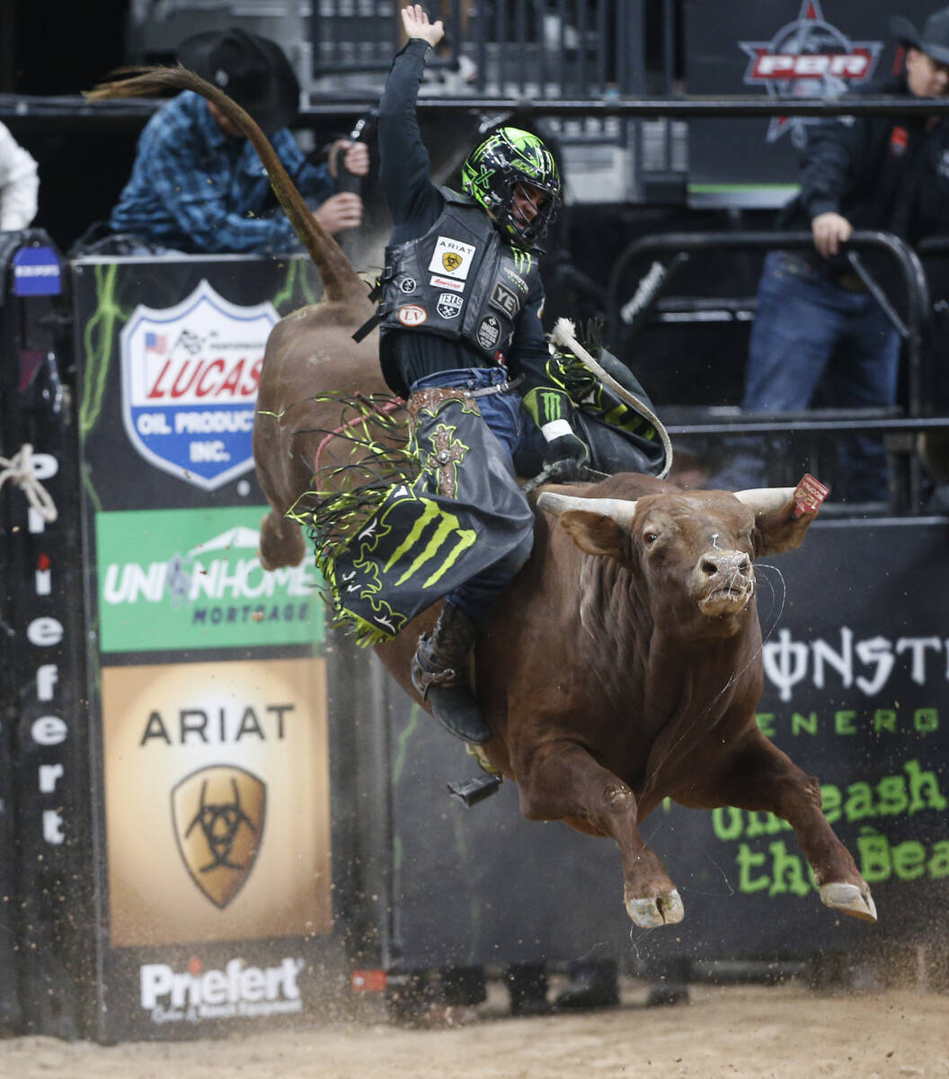 Jose Vitor Leme rides Woopaa in the championship round to become the back-to-back PBR World Cha ...