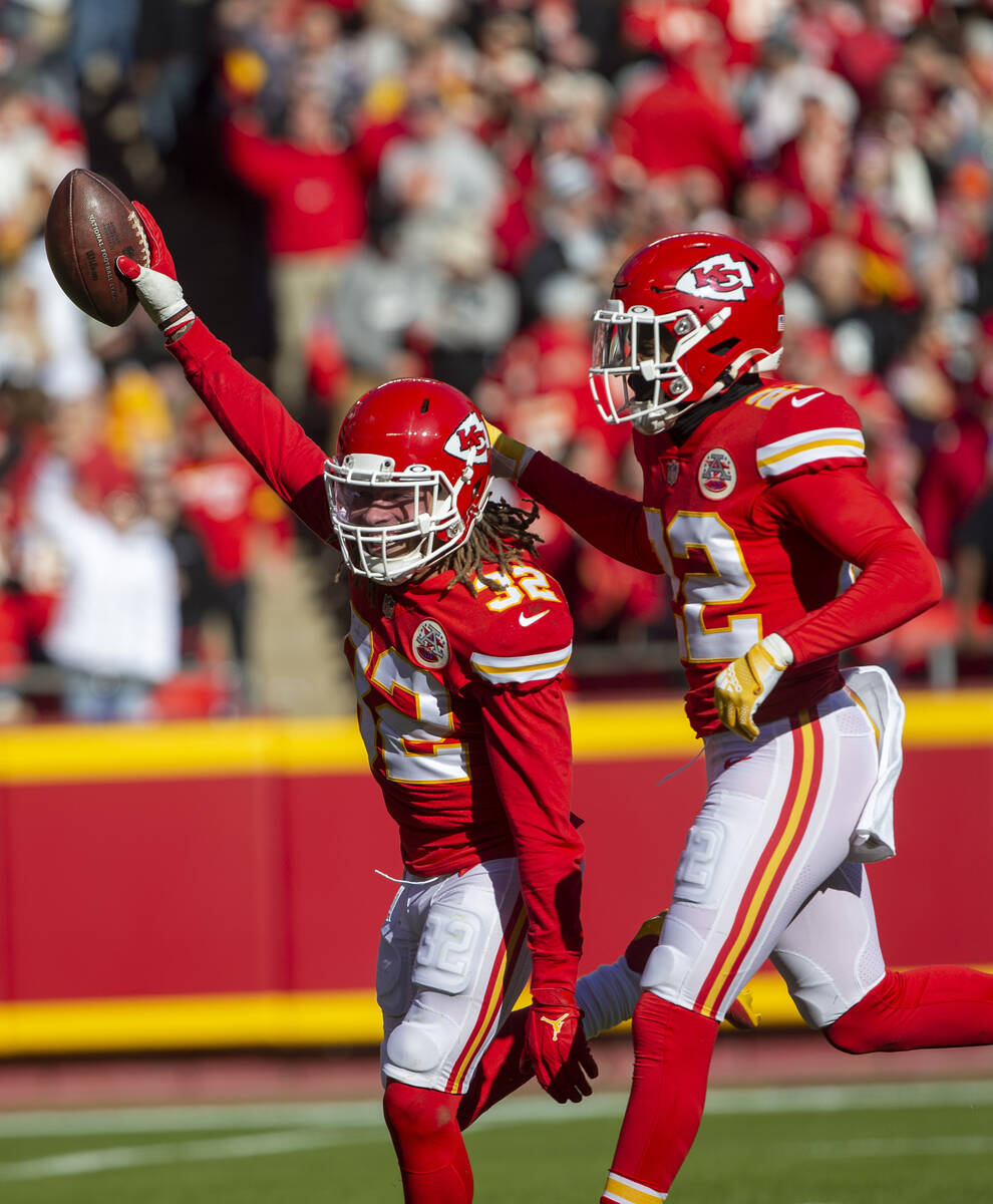 kansas city chiefs 32