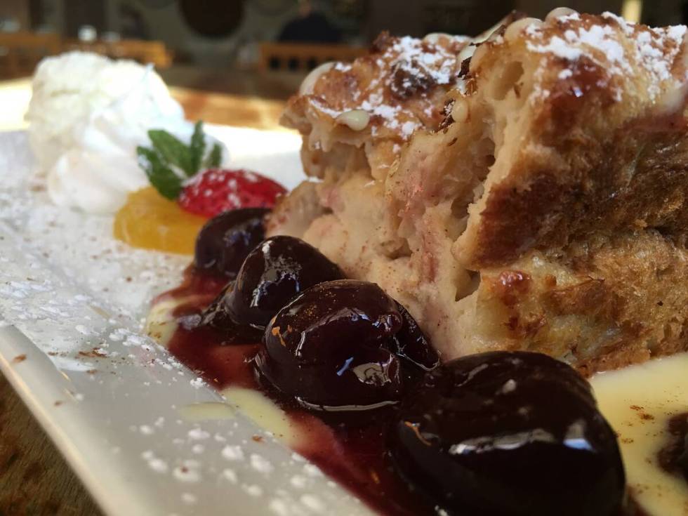 Warm cinnamon bread pudding at Hofbrauhaus. (Hofbrauhaus)