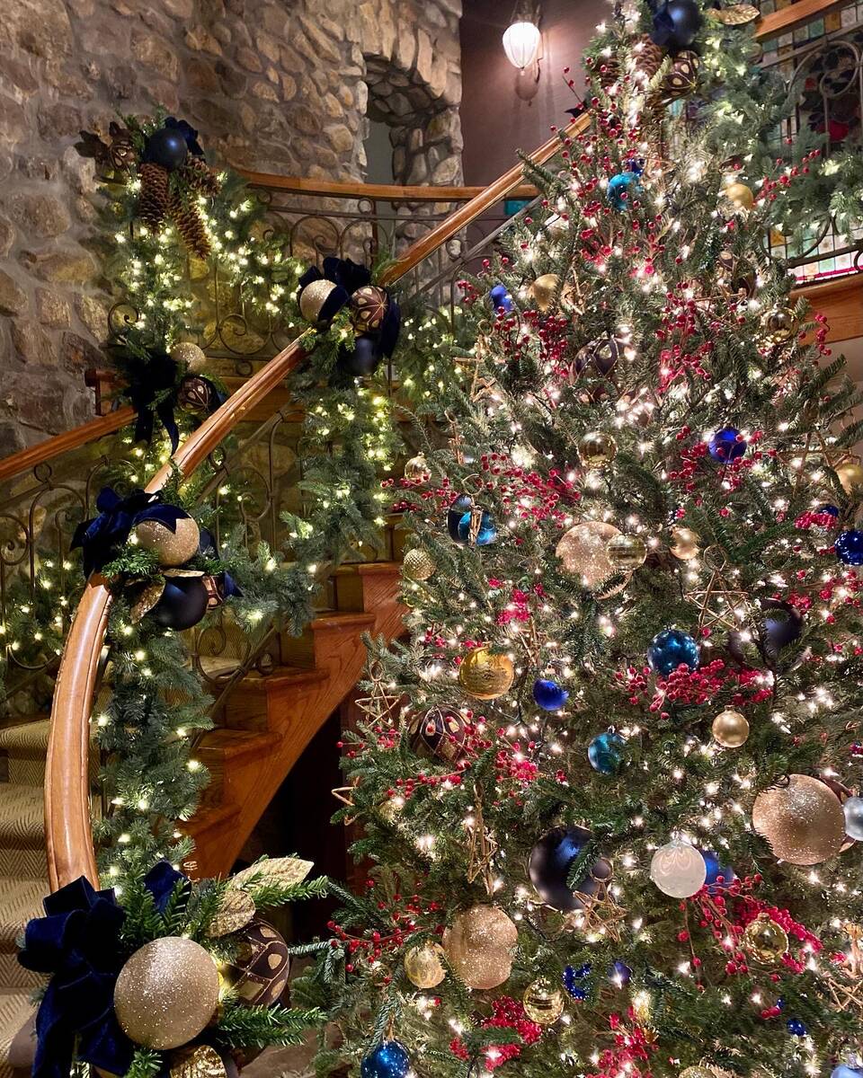 Christopher Todd decorates celebrity homes for the holidays, Real Estate  Millions