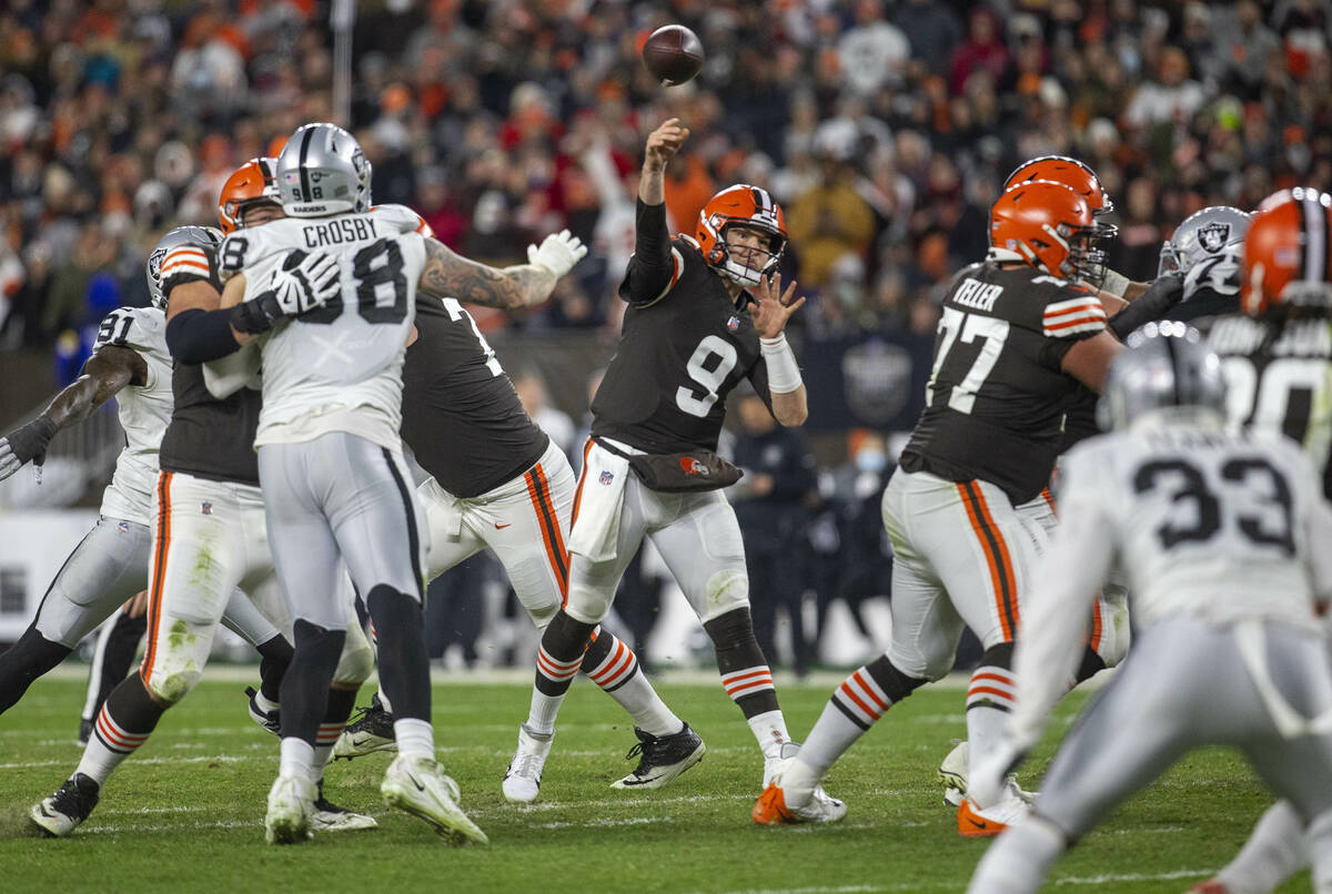 Cleveland Browns quarterback Nick Mullens (9) throws against the against the Raiders during the ...