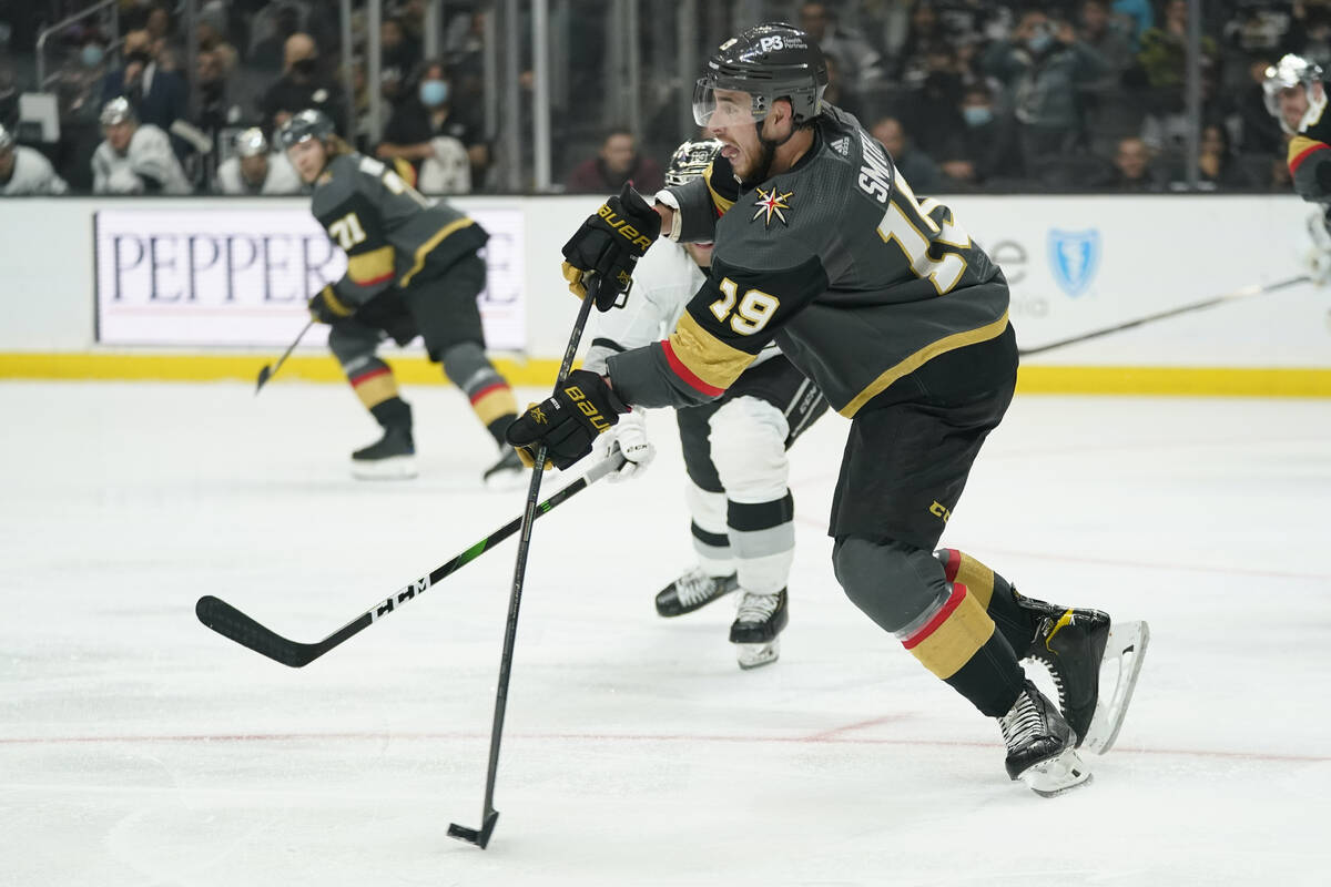 Vegas Golden Knights right wing Reilly Smith (19) passes the puck against Los Angeles Kings lef ...
