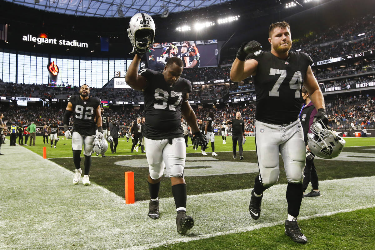 NFL changes time for Raiders’ decisive game against Chargers