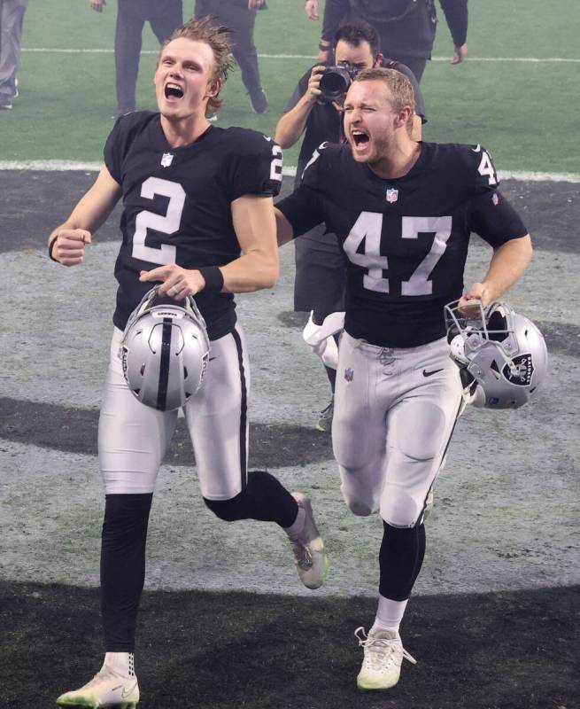 Raiders kicker Daniel Carlson (2) and long snapper Trent Sieg (47) celebrate CarlsonÕs wal ...