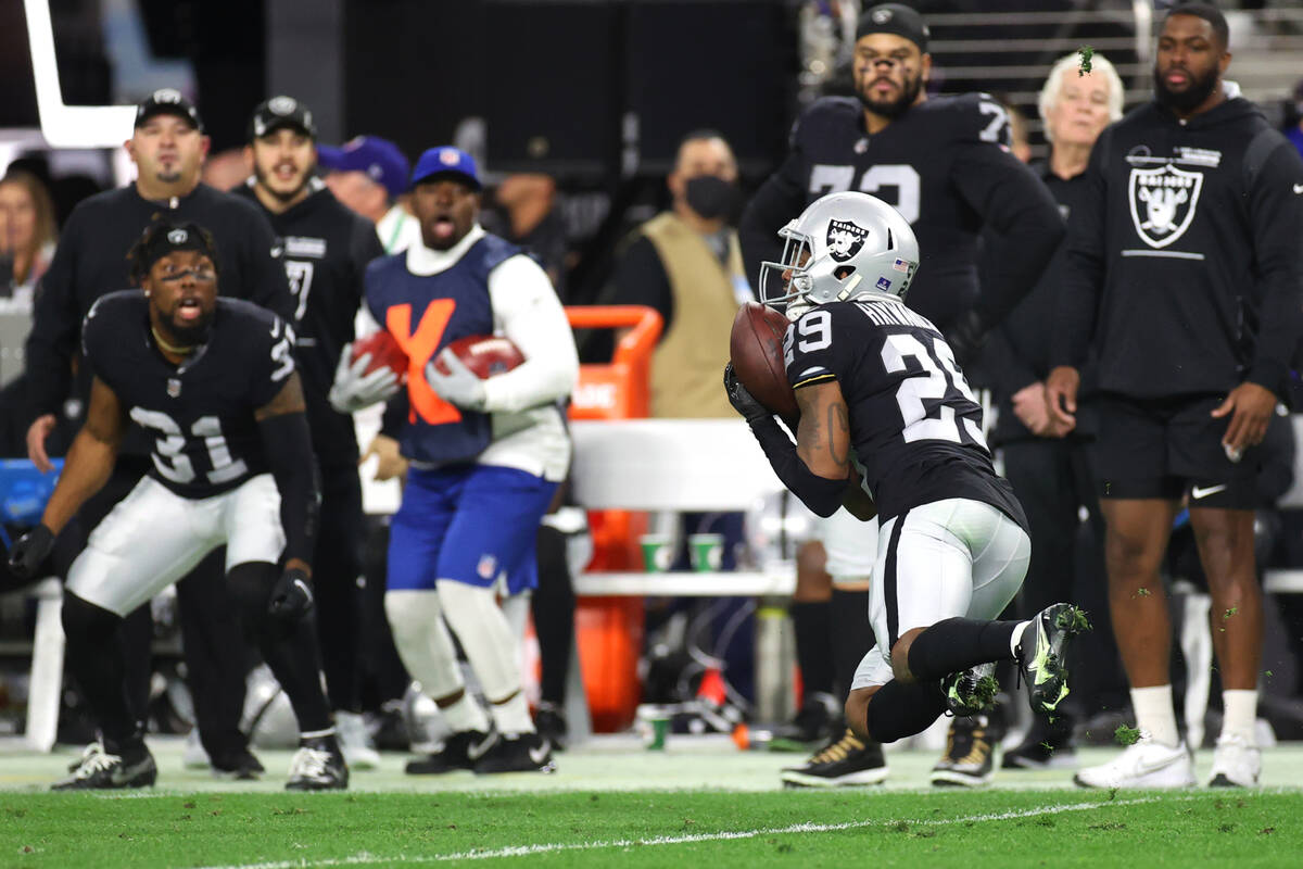 Raiders cornerback Casey Hayward (29) intercepts the ball against the Los Angeles Chargers in t ...