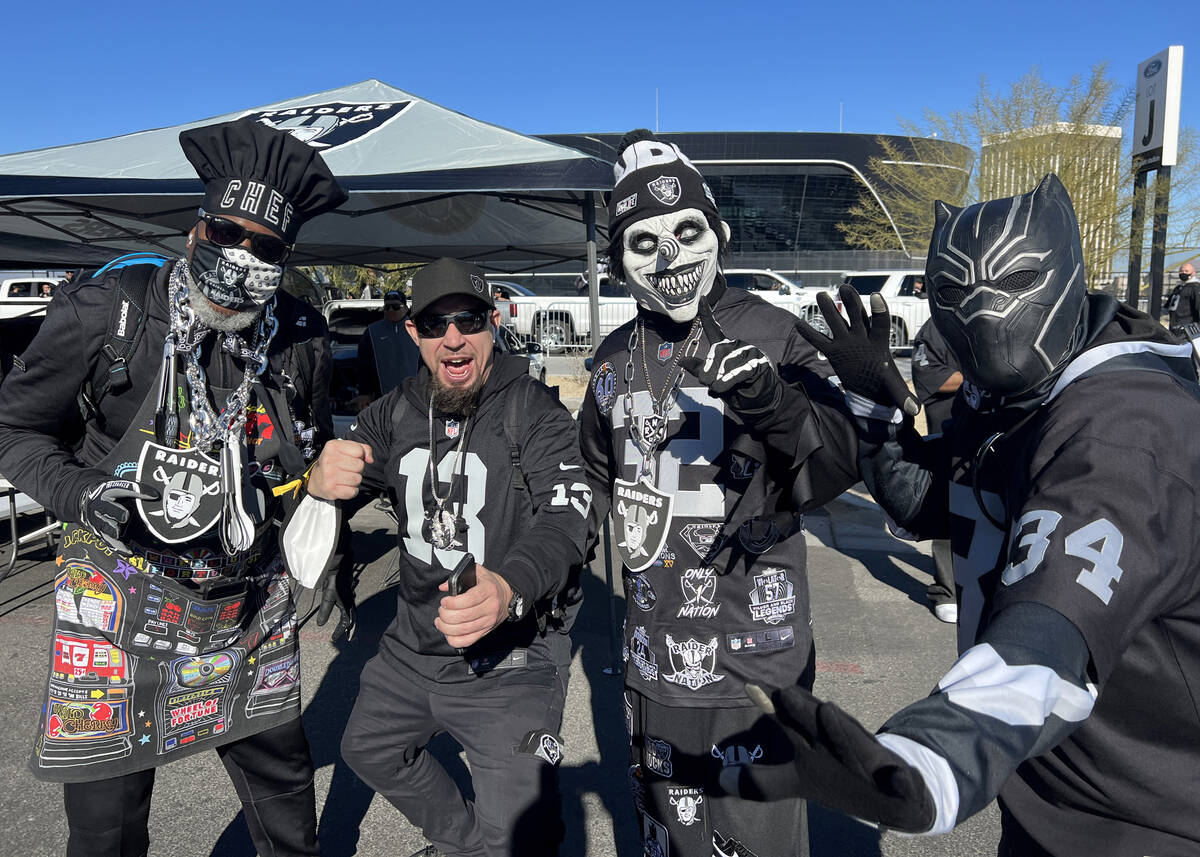 Dexter ÒDa ChefÓ Croom, of Las Vegas, Cory ÒPassionate RaiderÓ Flynn of Dix ...