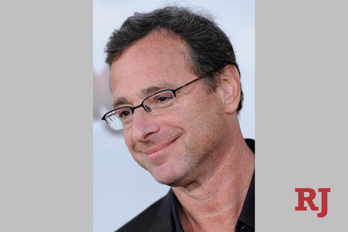 Bob Saget arrives at the premiere of the seventh season of the HBO series "Entourage" ...