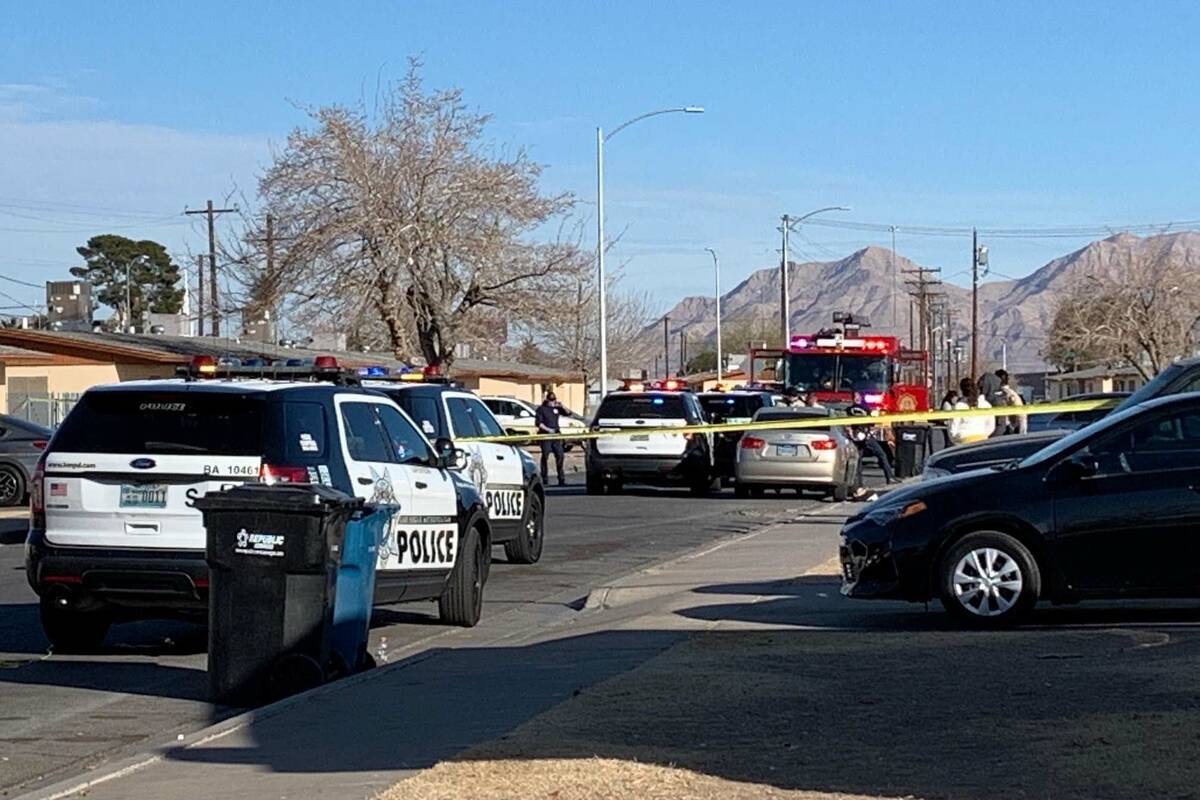 Police gathered in a central Las Vegas neighborhood on Monday, Jan. 17. (Chitose Suzuki/Review- ...