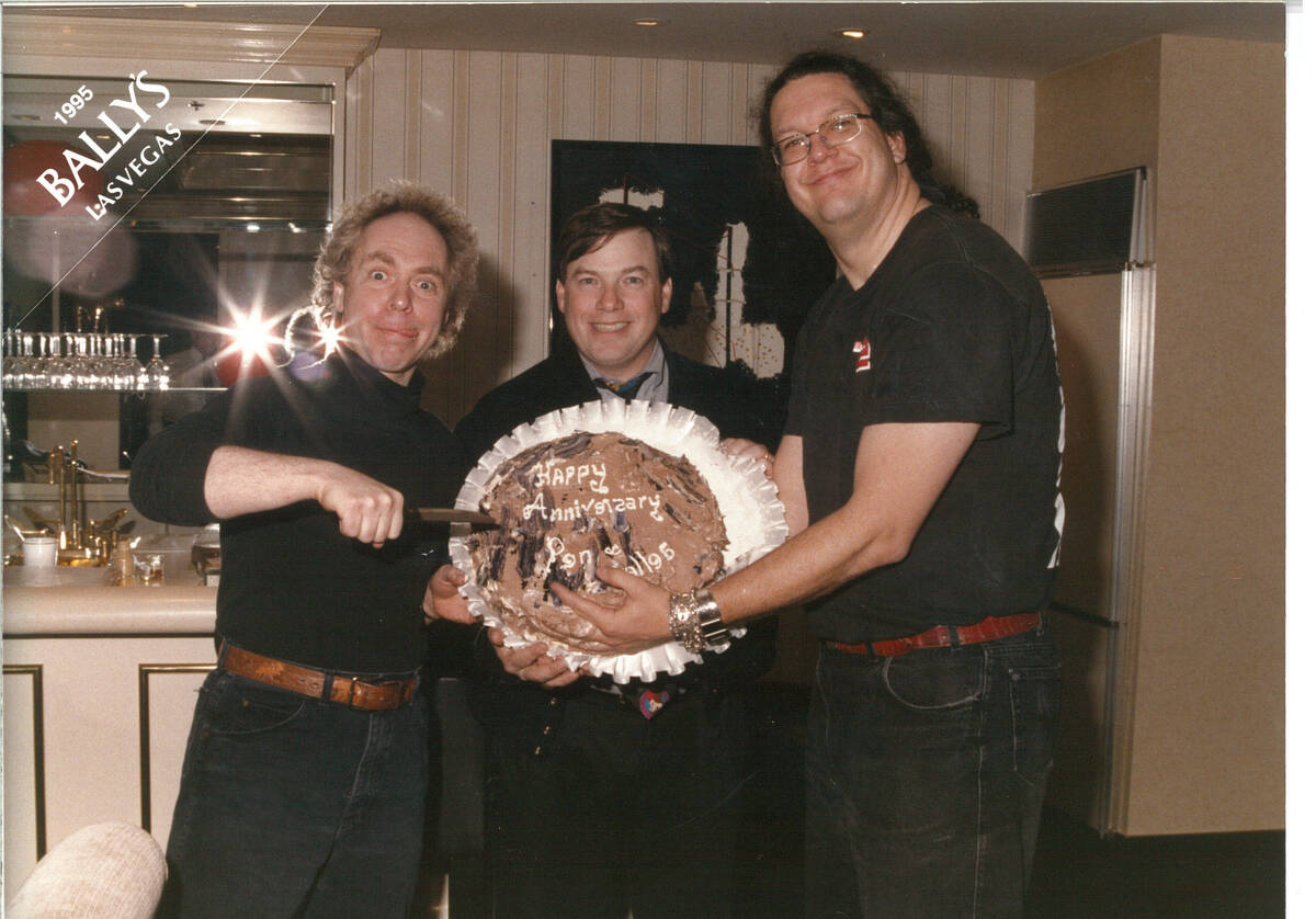 Penn & Teller are shown with their second-anniversary cake at Bally's in 1995. (Glenn Alai/Penn ...