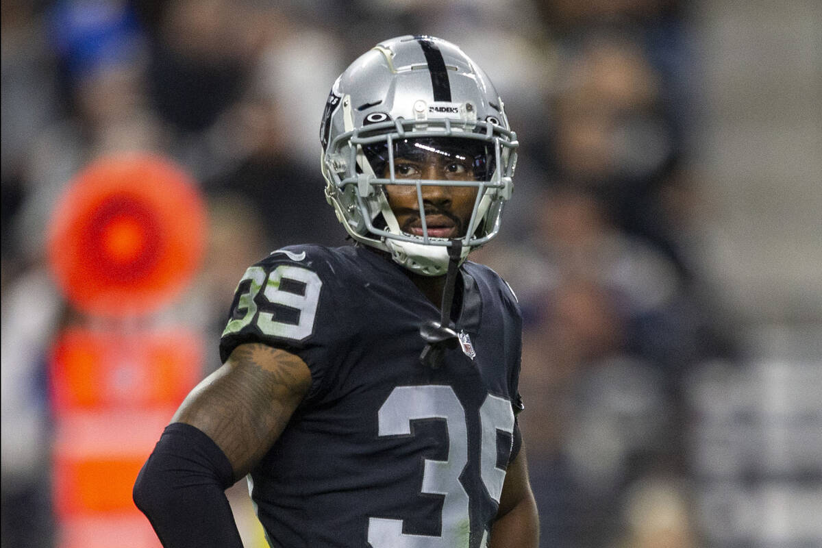 Raiders cornerback Nate Hobbs (39) looks on during an NFL football game against the Los Angeles ...