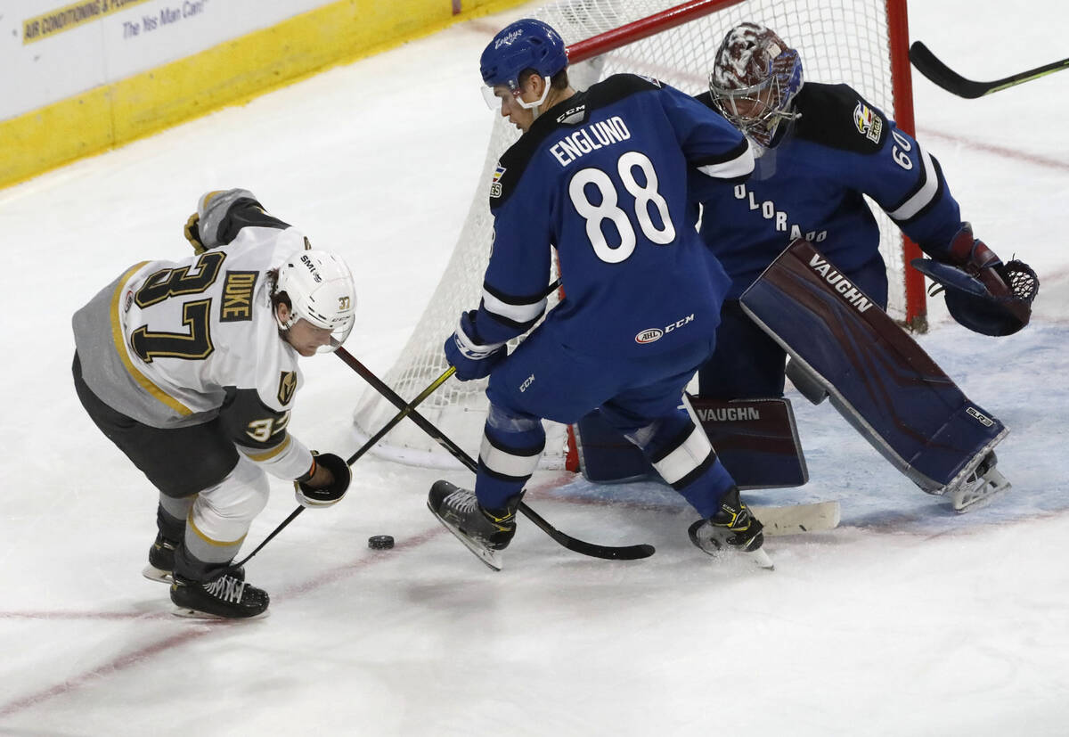 Silver Knights' Manny Viveiros returns for 1st game since cancer