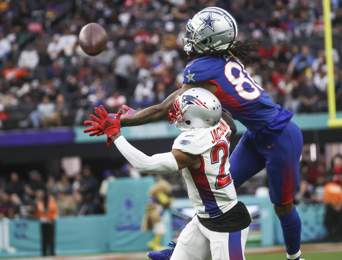 AFC cornerback J.C. Jackson of the New England Patriots (27) breaks up a  pass intended for NFC …