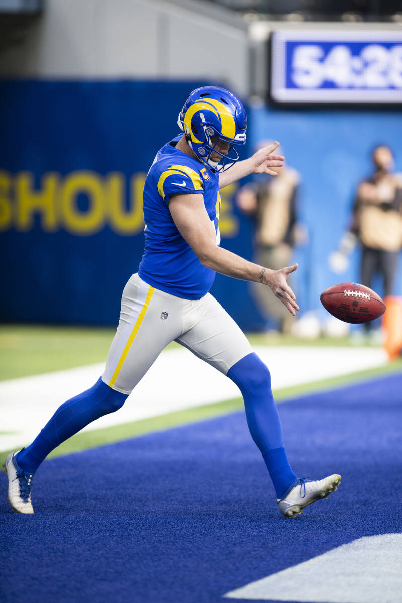 Los Angeles Rams punter Johnny Hekker (6) punts before an NFL football game against the San Fra ...