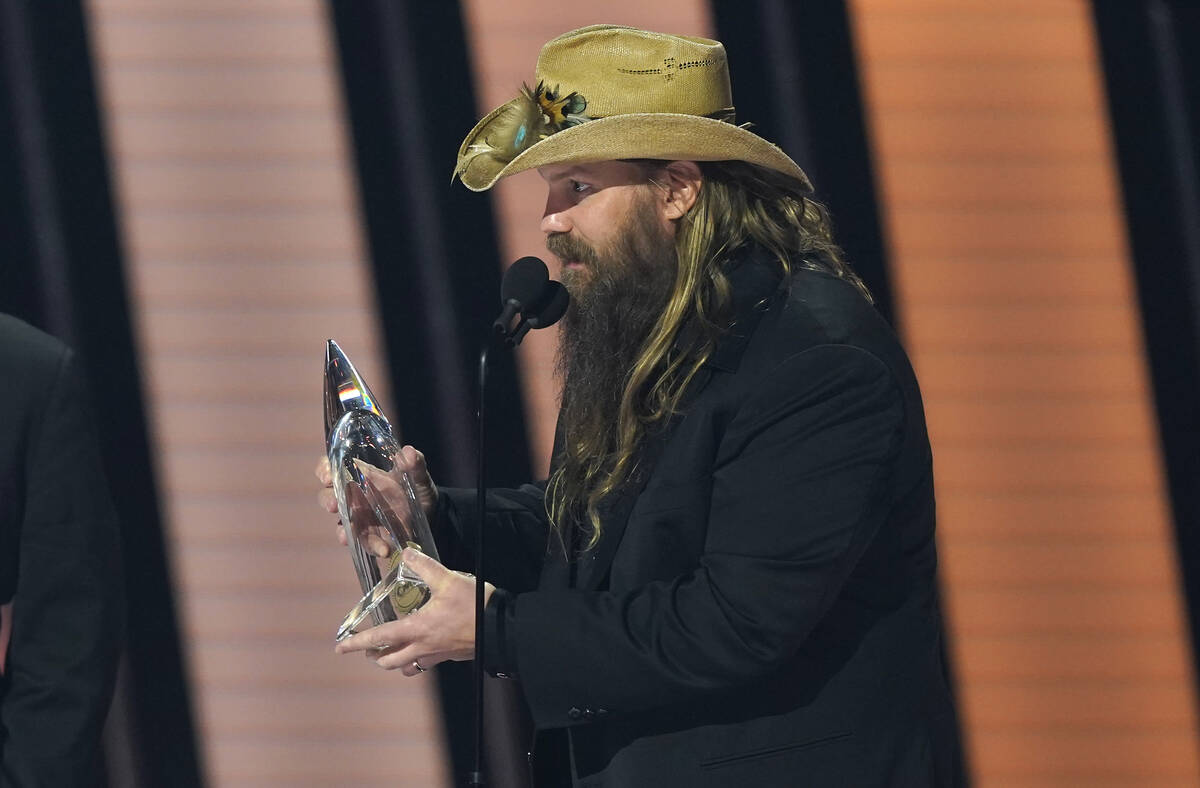 Chris Stapleton accepts the award for single of the year for "Starting Over" at the 5 ...